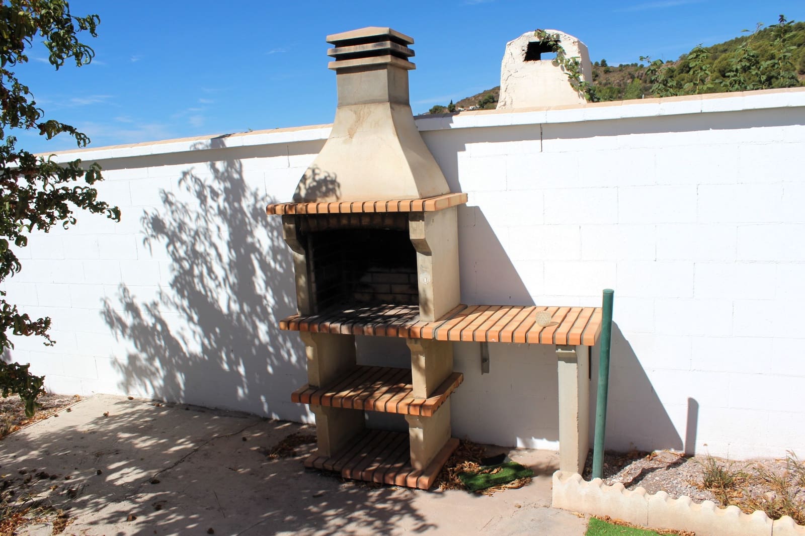 3 makuuhuone Omakotitalo myytävänä paikassa Enix mukana 
autotalli - 142 000 € (Ref: 9233127)