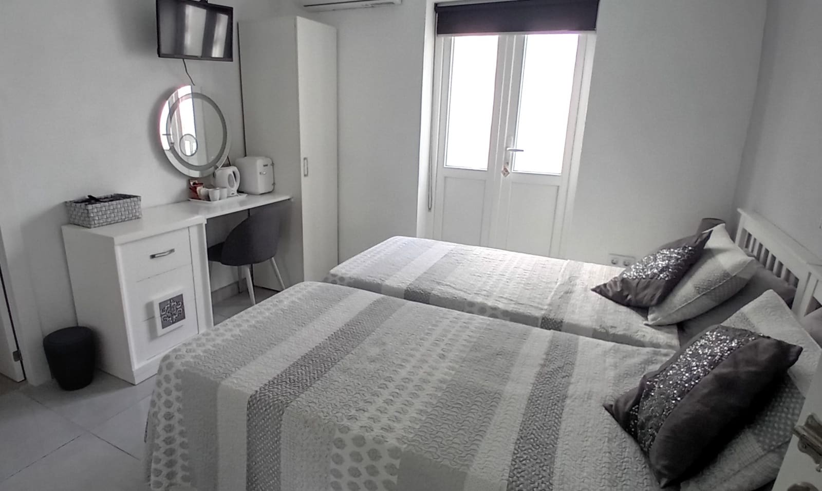 5 soverom Villa til salgs i Roquetas de Mar med svømmebasseng garasje - € 750 000 (Ref: 9393671)