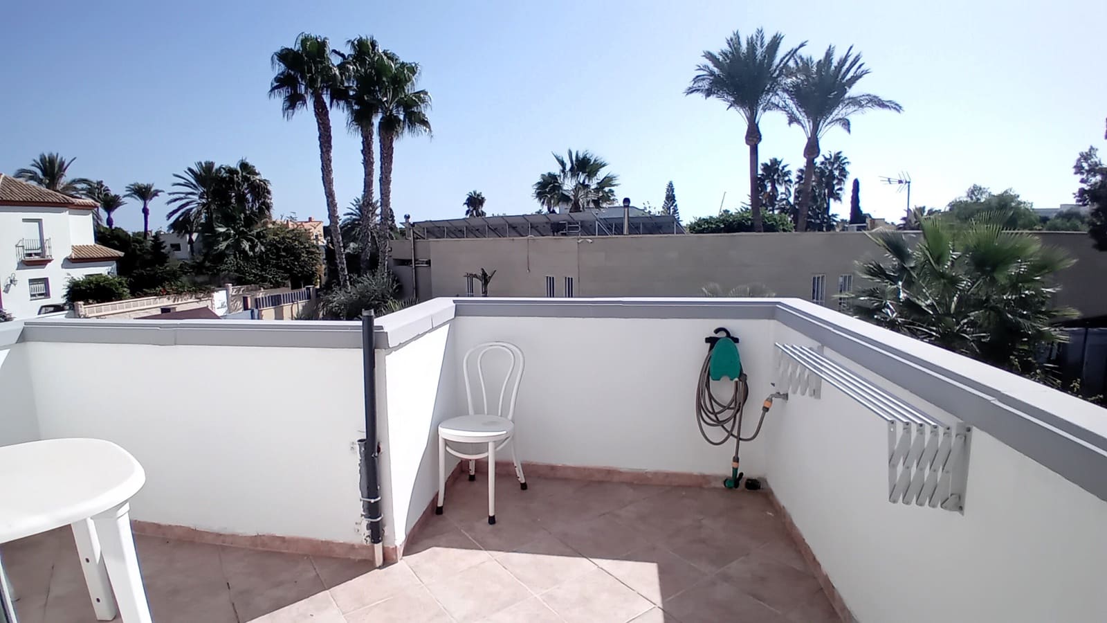 5 soverom Villa til salgs i Roquetas de Mar med svømmebasseng garasje - € 750 000 (Ref: 9393671)