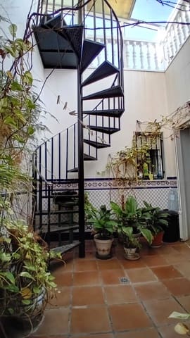 4 soveværelse Byhus til salg i Roquetas de Mar med garage - € 375.000 (Ref: 9449922)