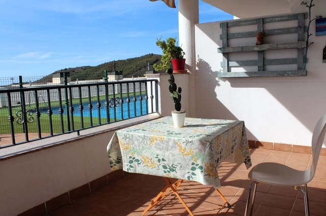 Piso de 2 habitaciones en Enix en venta con piscina garaje - 114.000 € (Ref: 9460918)