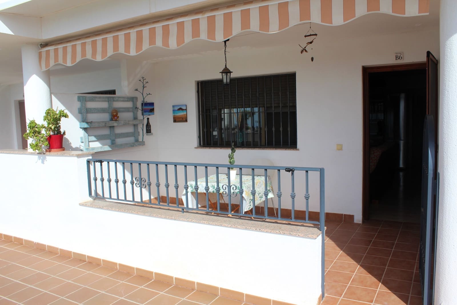 Piso de 2 habitaciones en Enix en venta con piscina garaje - 114.000 € (Ref: 9460918)