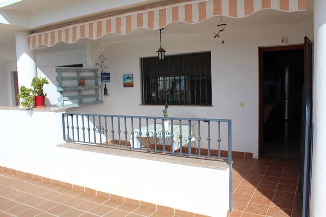 Piso de 2 habitaciones en Enix en venta con piscina garaje - 114.000 € (Ref: 9460918)