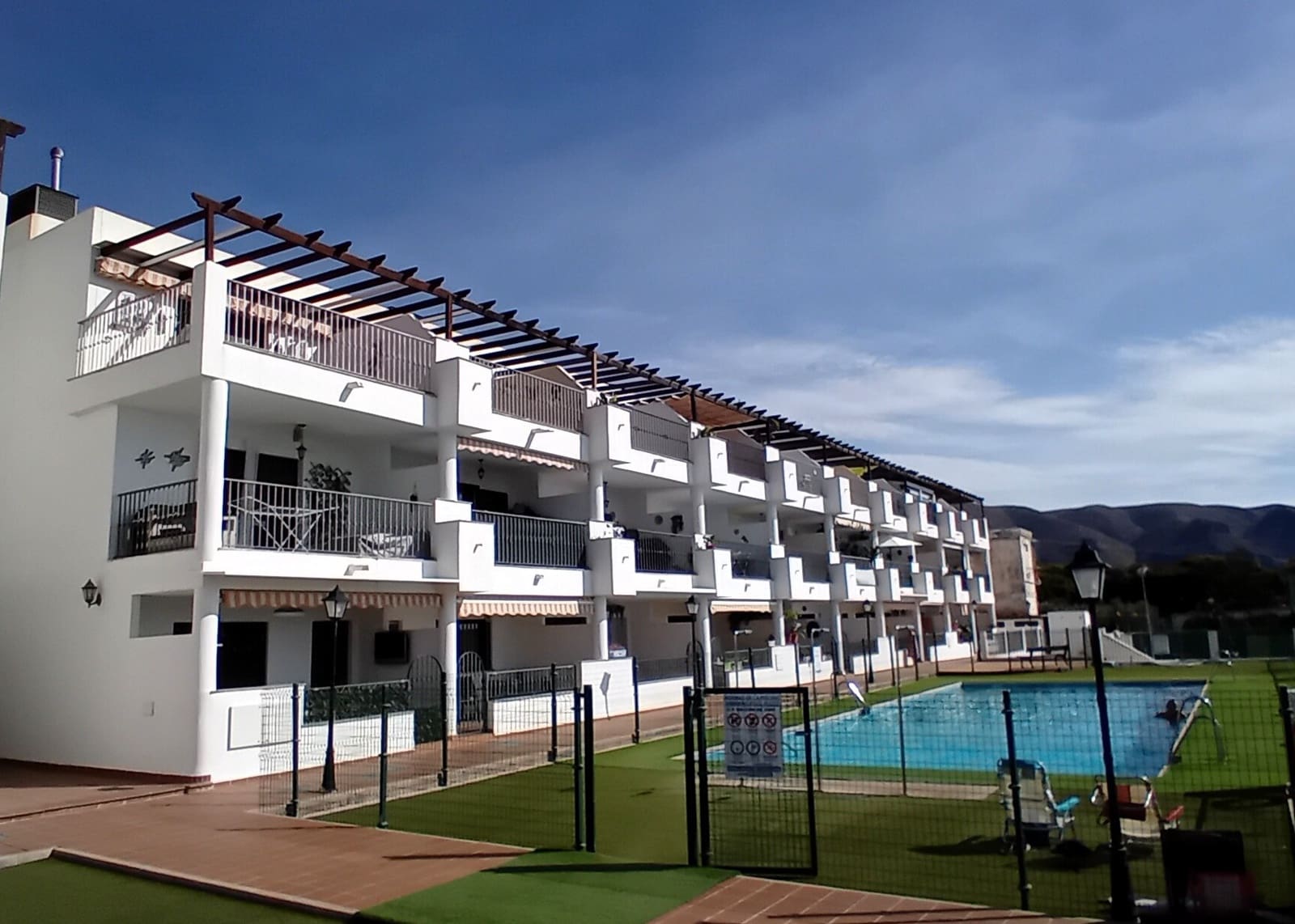 Piso de 2 habitaciones en Enix en venta con piscina garaje - 114.000 € (Ref: 9460918)