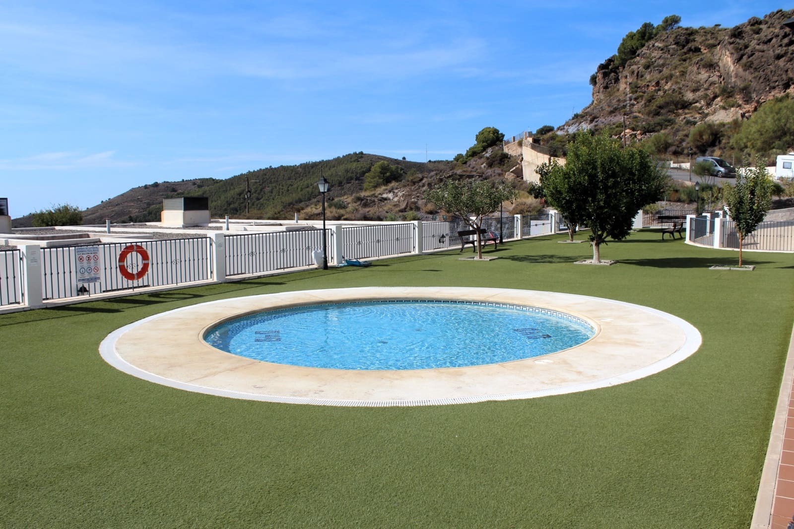 Piso de 2 habitaciones en Enix en venta con piscina garaje - 114.000 € (Ref: 9460918)