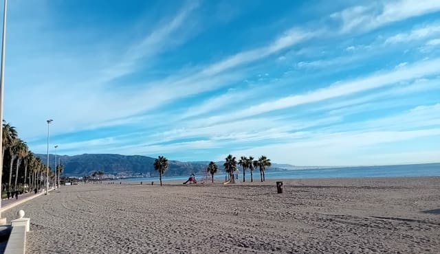 3 slaapkamer Flat te koop in Roquetas de Mar - € 169.900 (Ref: 9566720)