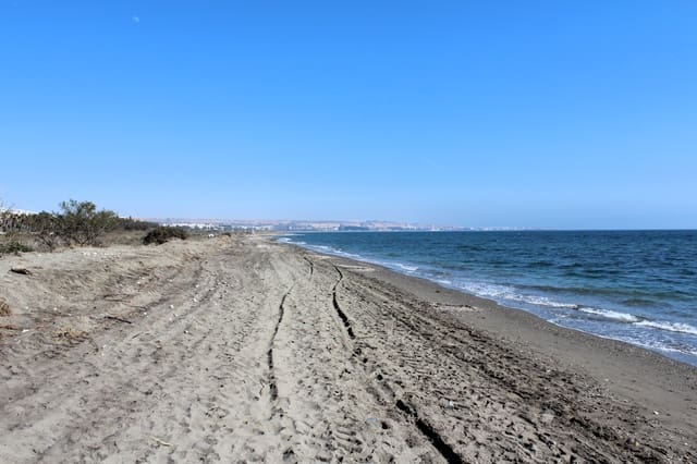 Piso de 2 habitaciones en Almerimar, El Ejido en venta con piscina garaje - 185.000 € (Ref: 9656405)