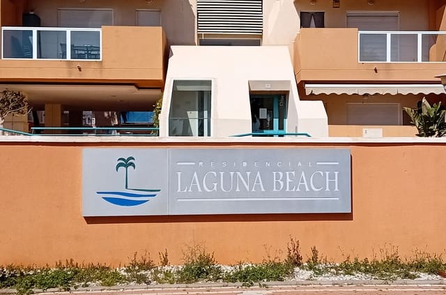 Piso de 2 habitaciones en Almerimar, El Ejido en venta con piscina garaje - 185.000 € (Ref: 9656405)