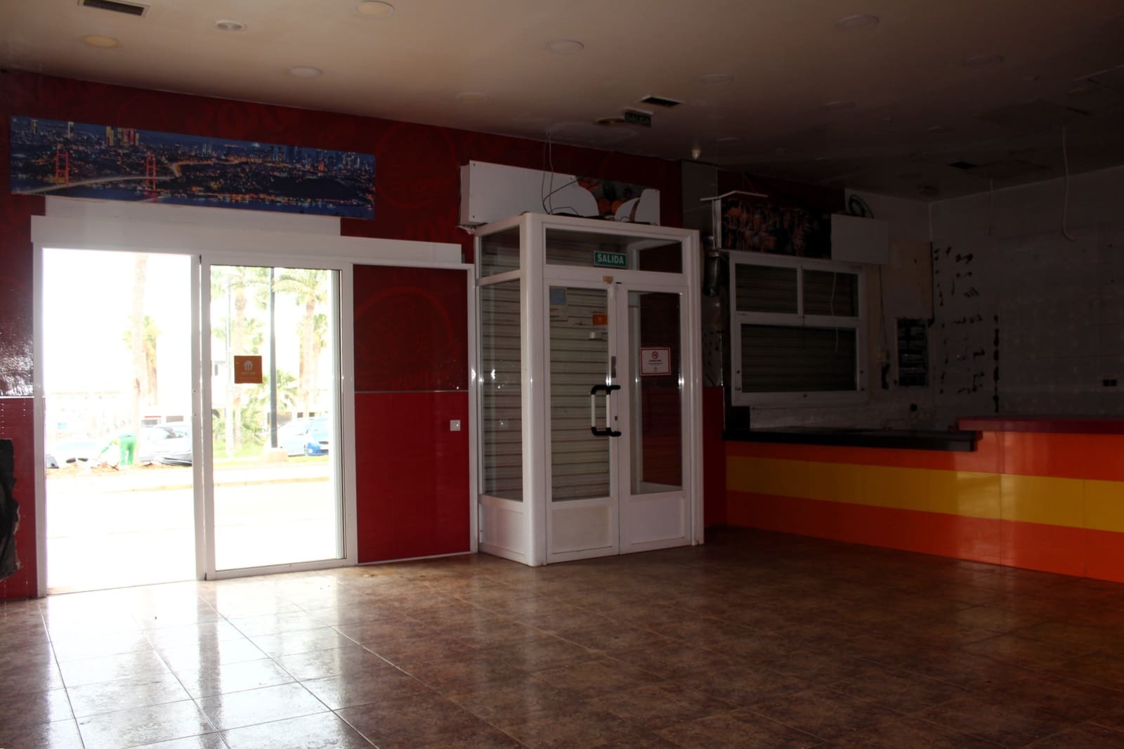 Restaurant/Bar for sale in Roquetas de Mar - € 280,000 (Ref: 9816565)