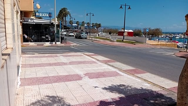 Restaurant/Bar for sale in Roquetas de Mar - € 280,000 (Ref: 9816565)