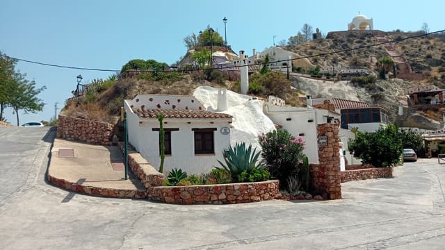 Casa de 1 habitación en Terque en venta con garaje - 59.500 € (Ref: 9958342)