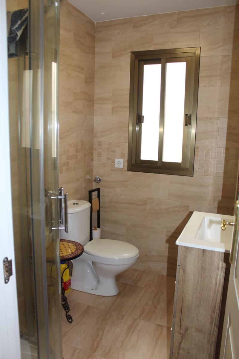 4 soveværelse Lejlighed til salg i Almeria by med garage - € 220.000 (Ref: 9958353)
