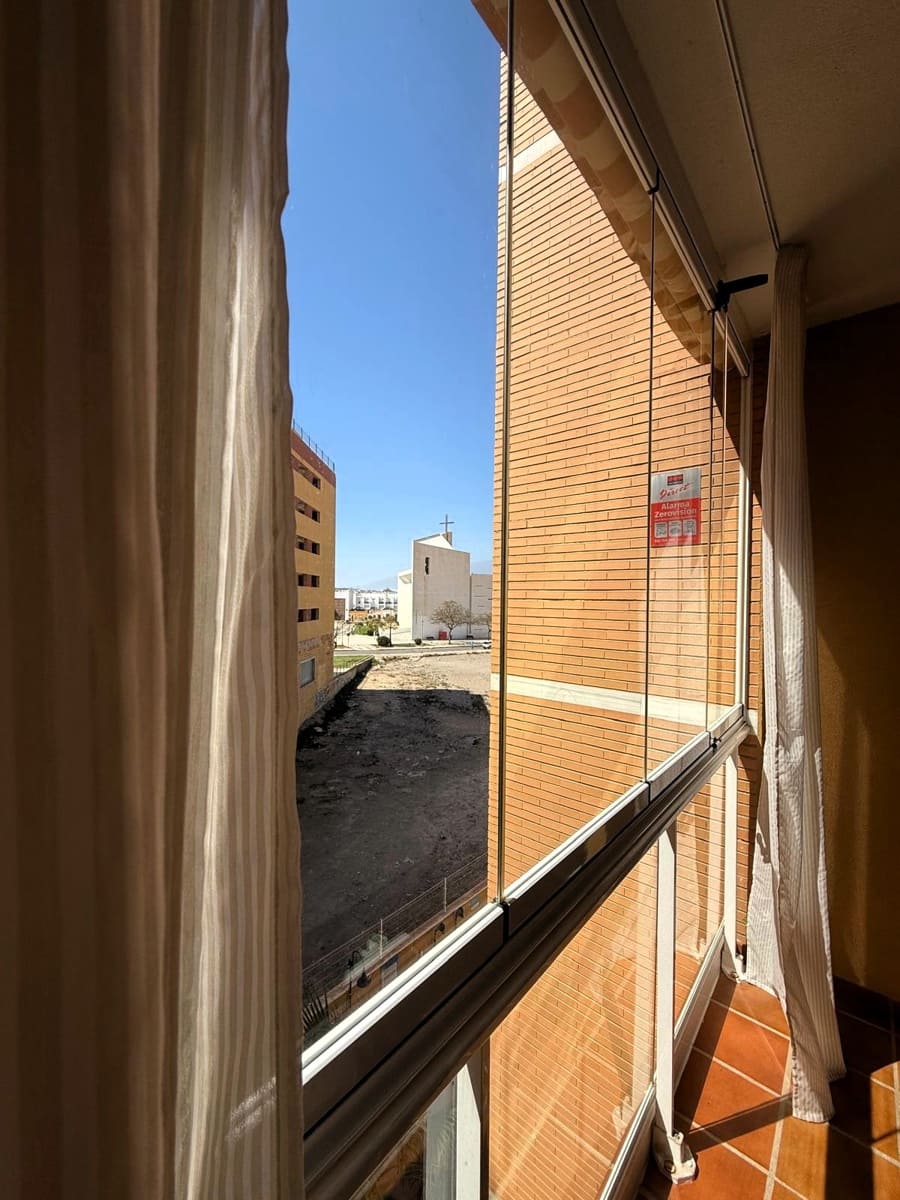 2 bedroom Flat for sale in Roquetas de Mar with pool garage - € 165,000 (Ref: 9994480)