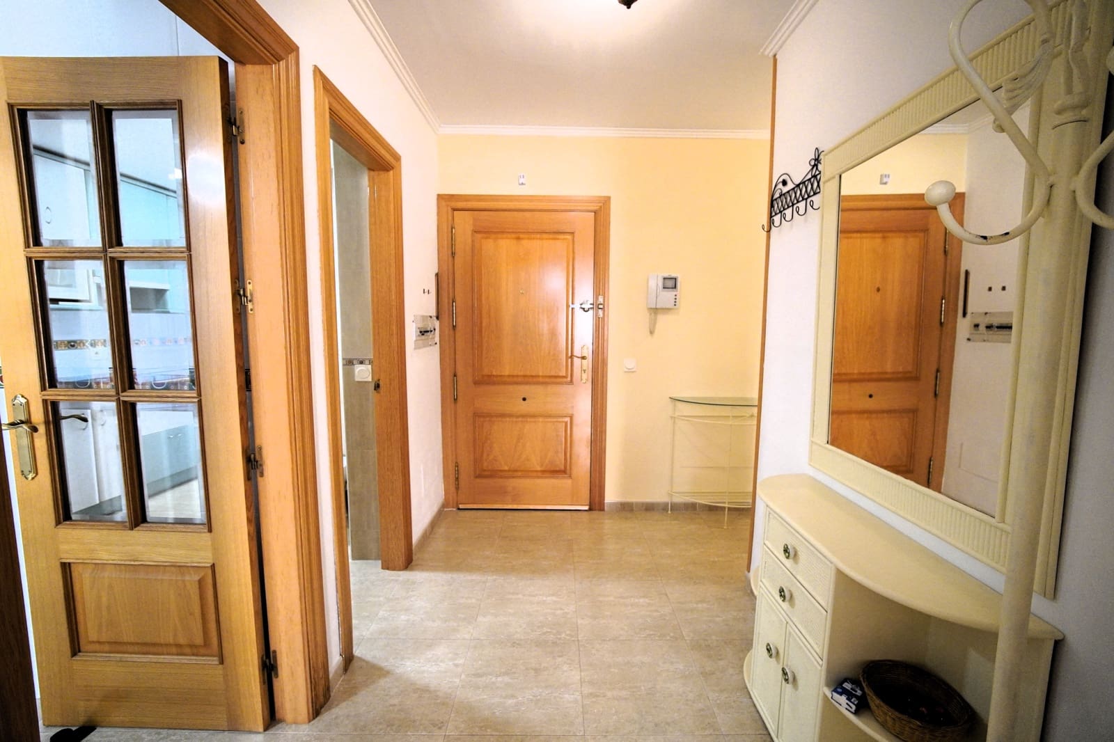 2 bedroom Flat for sale in Roquetas de Mar with pool garage - € 165,000 (Ref: 9994480)
