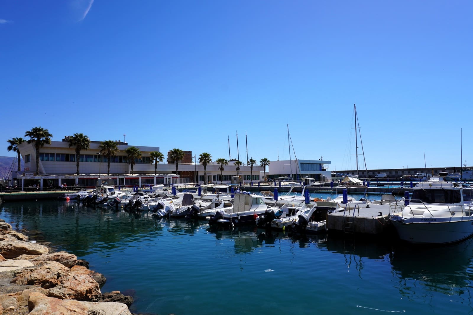 2 bedroom Flat for sale in Roquetas de Mar with pool garage - € 165,000 (Ref: 9994480)
