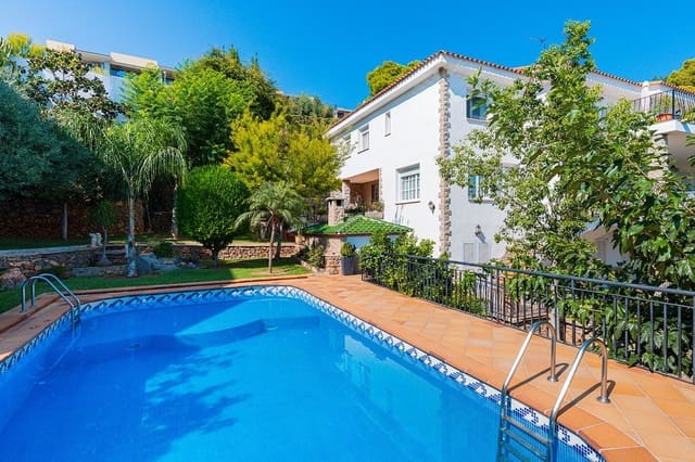 9 soveværelse Villa til salg i Benicàssim med swimmingpool - € 1.195.000 (Ref: 6056586)