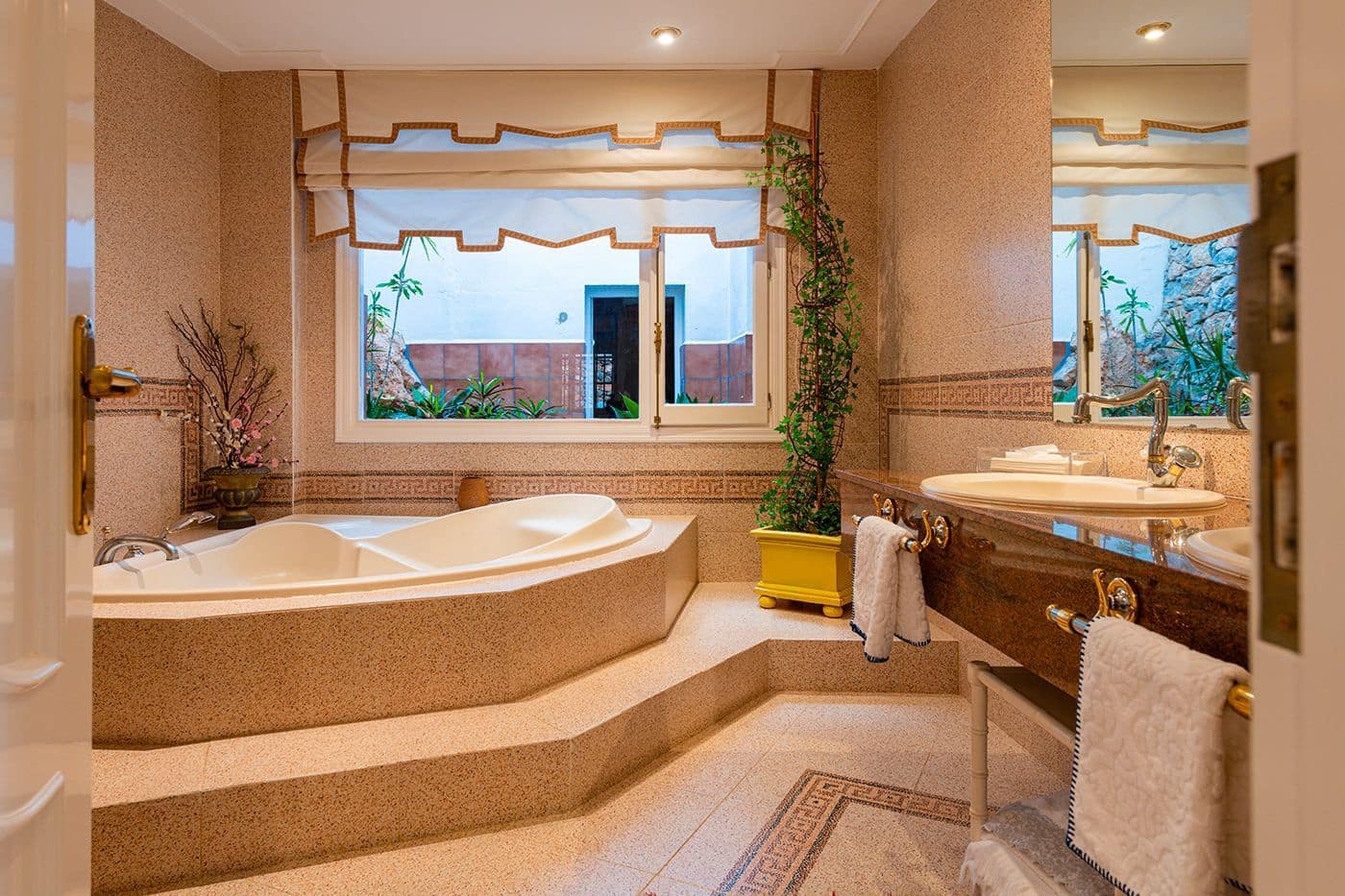 9 soveværelse Villa til salg i Benicassim med swimmingpool - € 1.195.000 (Ref: 6056586)