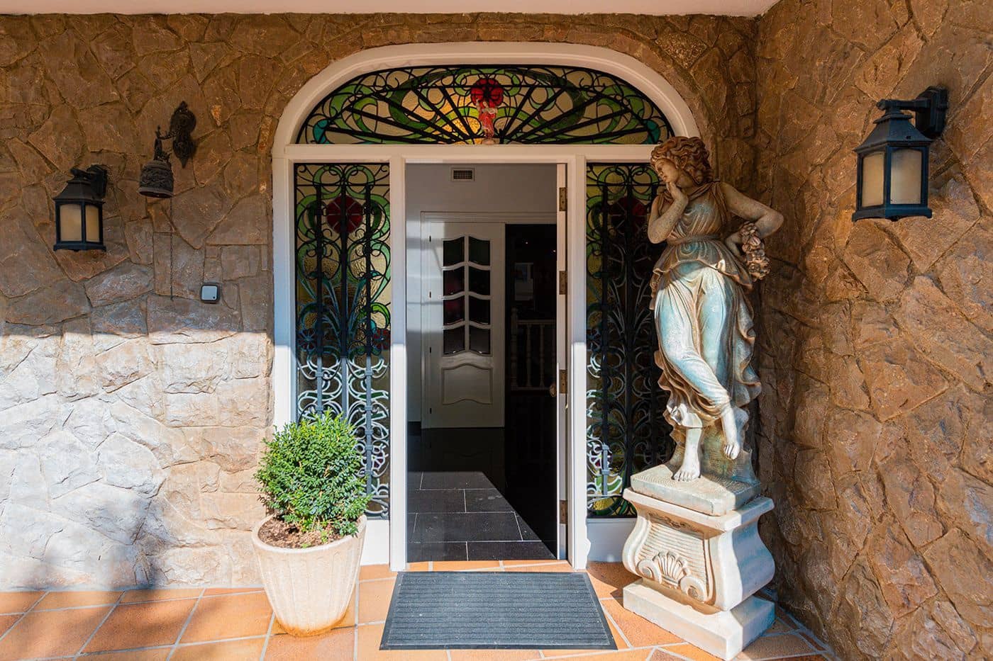 9 soveværelse Villa til salg i Benicassim med swimmingpool - € 1.195.000 (Ref: 6056586)