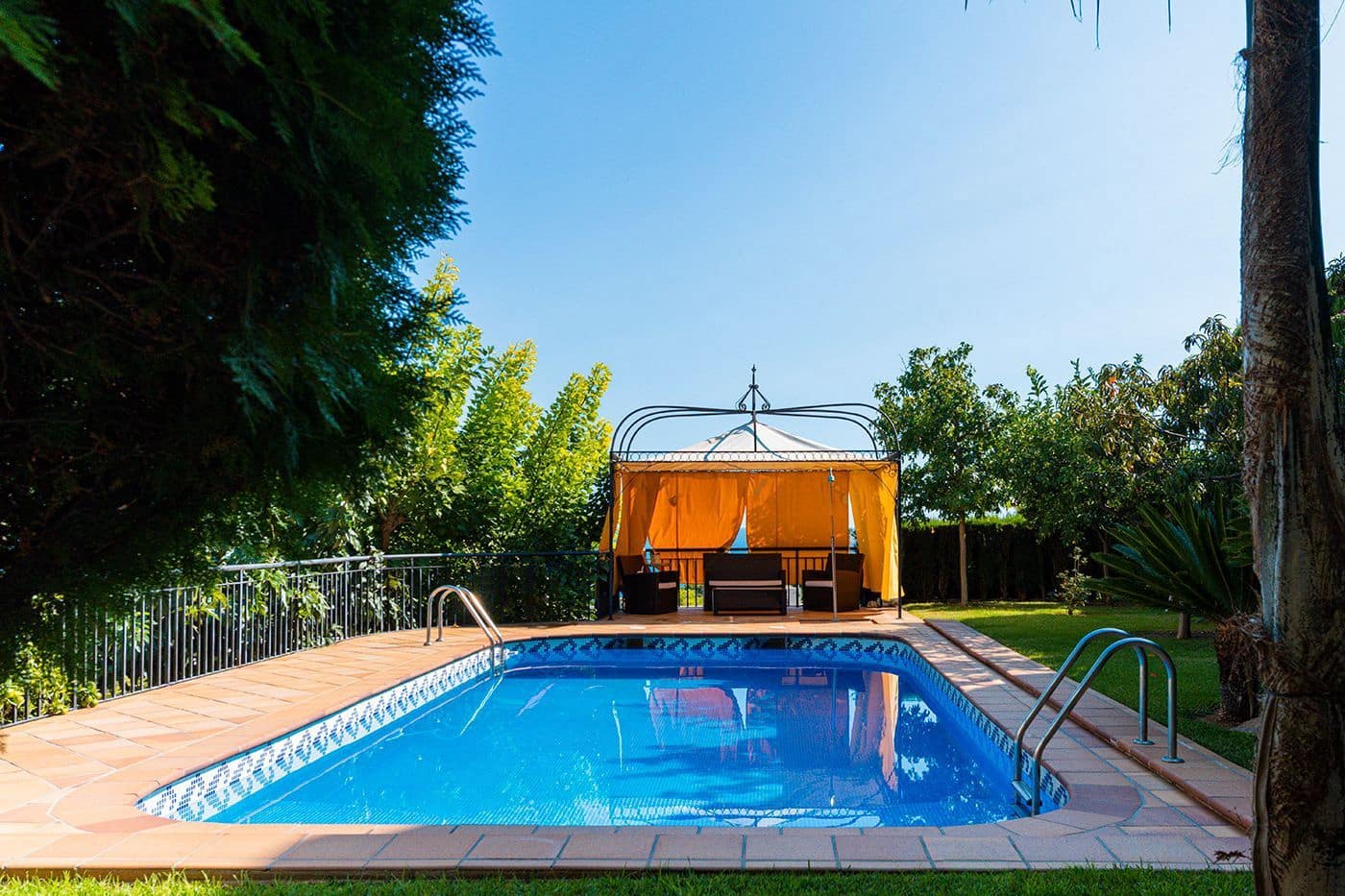 9 soveværelse Villa til salg i Benicassim med swimmingpool - € 1.195.000 (Ref: 6056586)