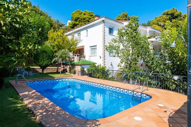 9 soveværelse Villa til salg i Benicàssim med swimmingpool - € 1.195.000 (Ref: 6056586)