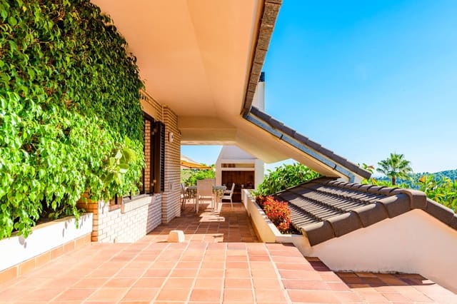 5 soveværelse Villa til salg i Borriol med swimmingpool - € 830.000 (Ref: 7180777)