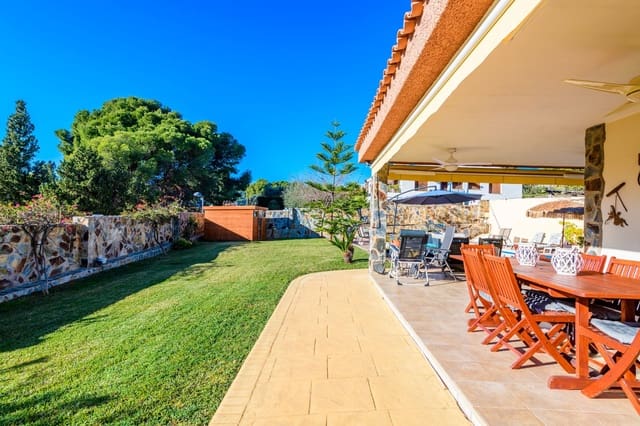 4 bedroom Villa for sale in Castelló de la Plana with pool - € 585,000 (Ref: 7412139)