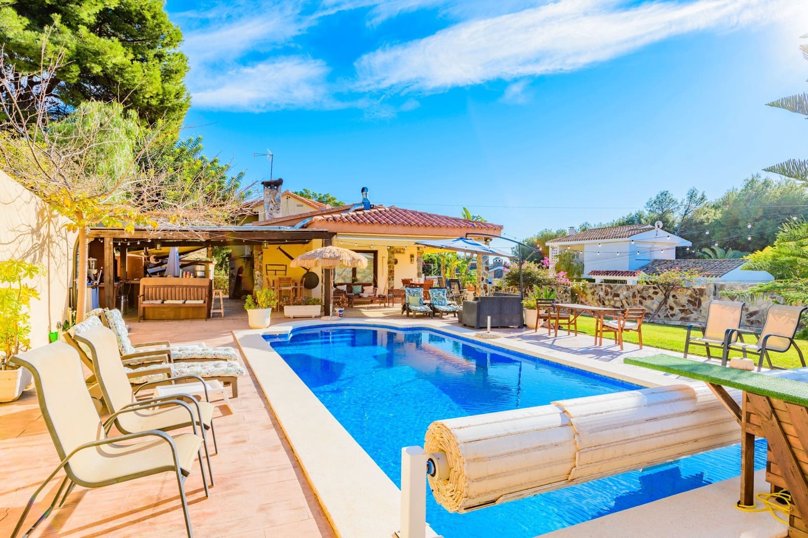 4 soveværelse Villa til salg i Castello de la Plana med swimmingpool - € 585.000 (Ref: 7412139)