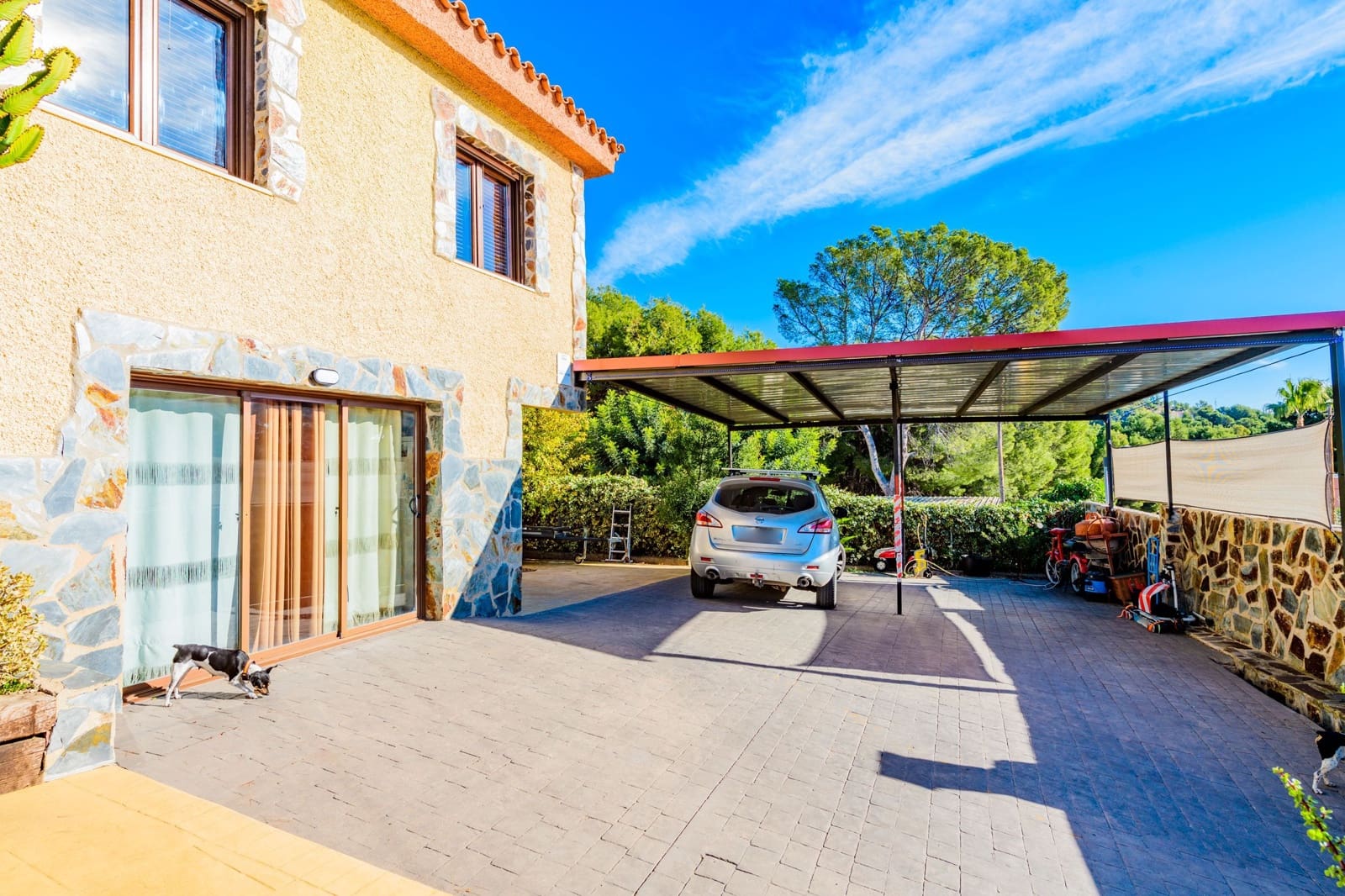 4 soveværelse Villa til salg i Castello de la Plana med swimmingpool - € 585.000 (Ref: 7412139)