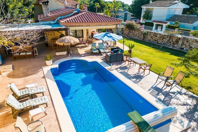 4 bedroom Villa for sale in Castelló de la Plana with pool - € 585,000 (Ref: 7412139)