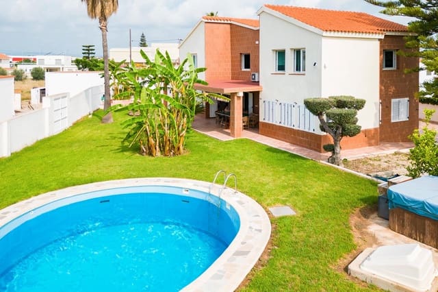 6 soveværelse Villa til salg i Vinaròs med swimmingpool - € 745.000 (Ref: 7710337)