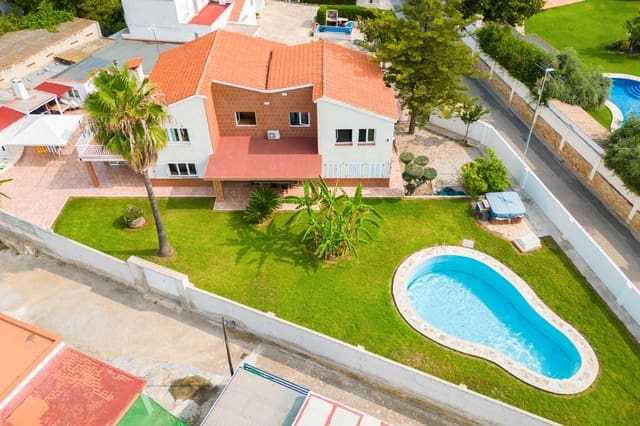 6 soveværelse Villa til salg i Vinaròs med swimmingpool - € 745.000 (Ref: 7710337)