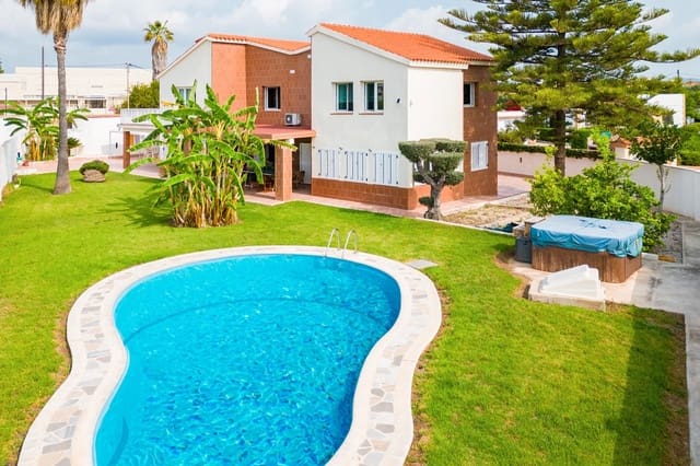 6 soveværelse Villa til salg i Vinaròs med swimmingpool - € 745.000 (Ref: 7710337)