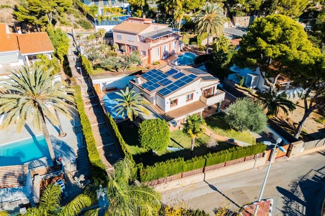 5 soveværelse Villa til salg i Oropesa  med swimmingpool - € 924.964 (Ref: 8016959)