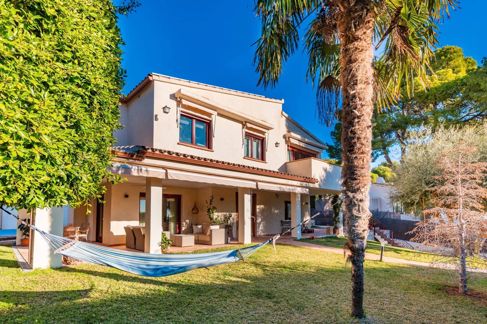 5 soveværelse Villa til salg i Oropesa  med swimmingpool - € 924.964 (Ref: 8016959)