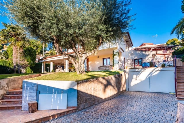 5 soveværelse Villa til salg i Oropesa  med swimmingpool - € 924.964 (Ref: 8016959)