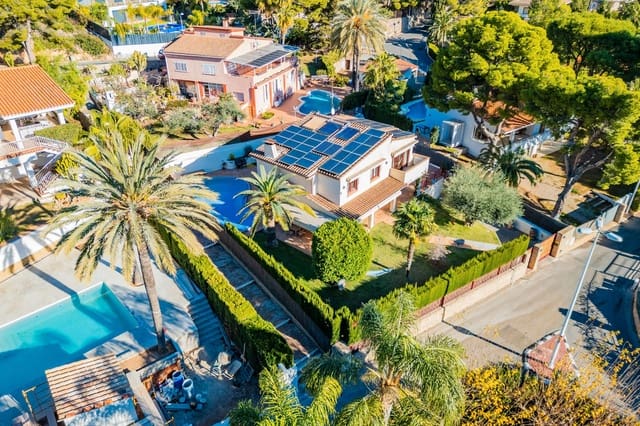 5 soveværelse Villa til salg i Oropesa  med swimmingpool - € 924.964 (Ref: 8016959)