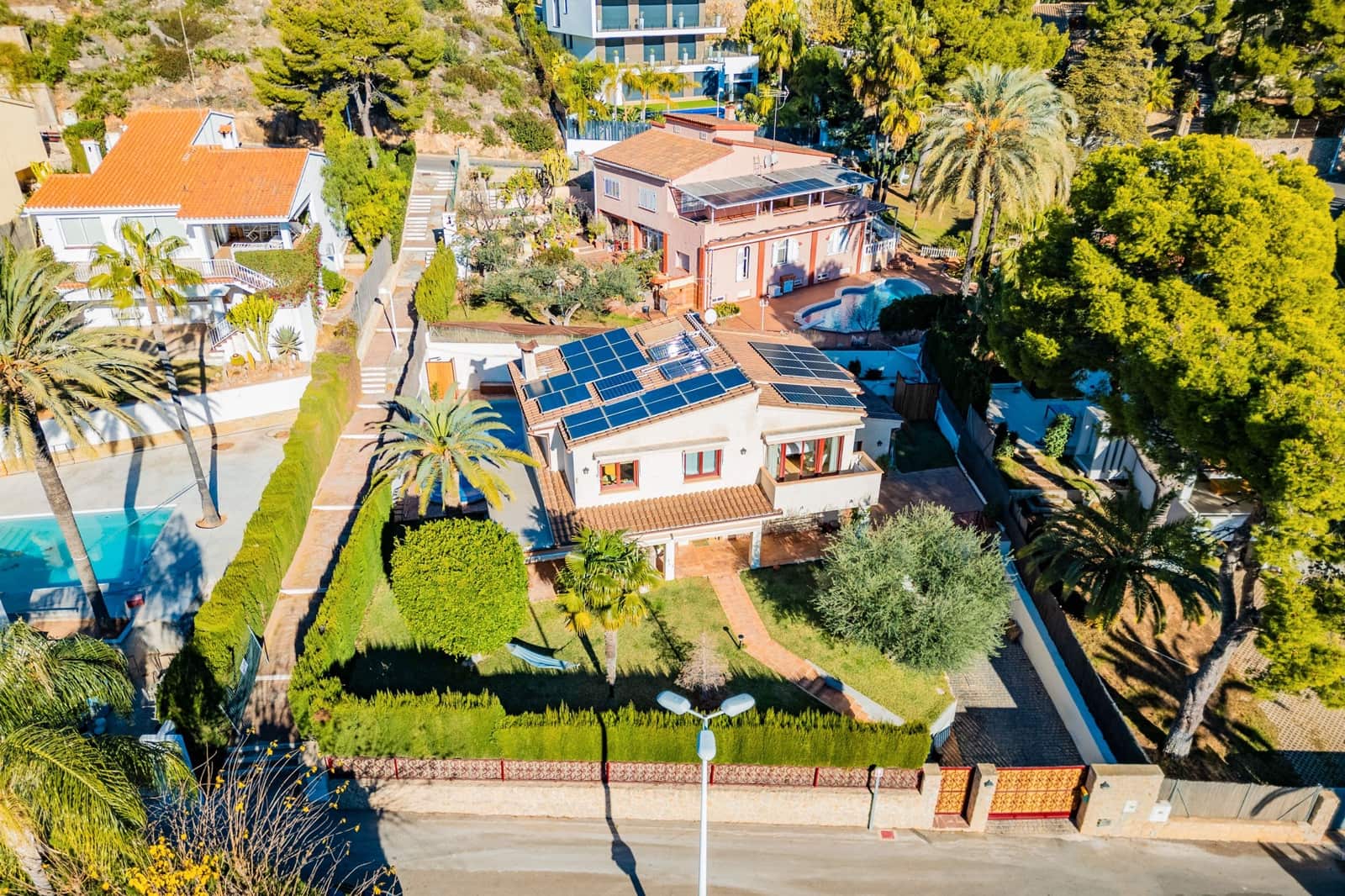 5 soveværelse Villa til salg i Oropesa  med swimmingpool - € 924.964 (Ref: 8016959)