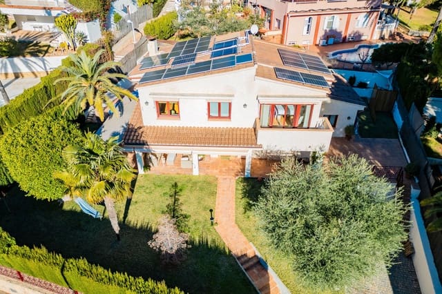 5 soveværelse Villa til salg i Oropesa  med swimmingpool - € 924.964 (Ref: 8016959)