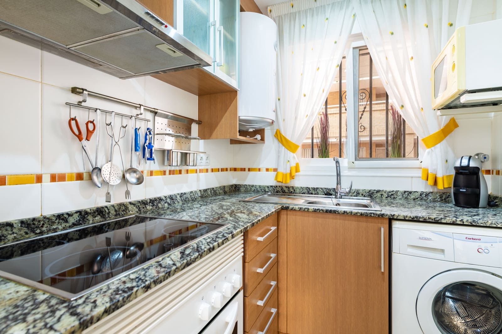 2 slaapkamer Appartement te koop in Oropesa  met zwembad garage - € 149.972 (Ref: 8630711)