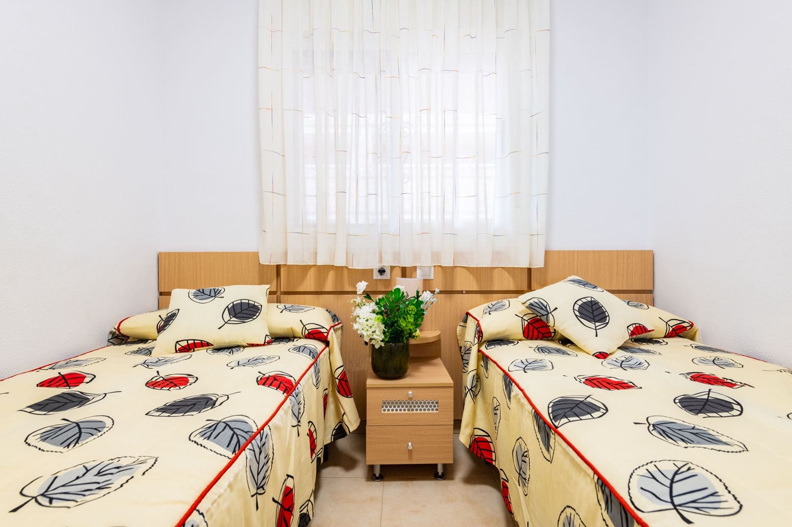 2 slaapkamer Appartement te koop in Oropesa  met zwembad garage - € 149.972 (Ref: 8630711)