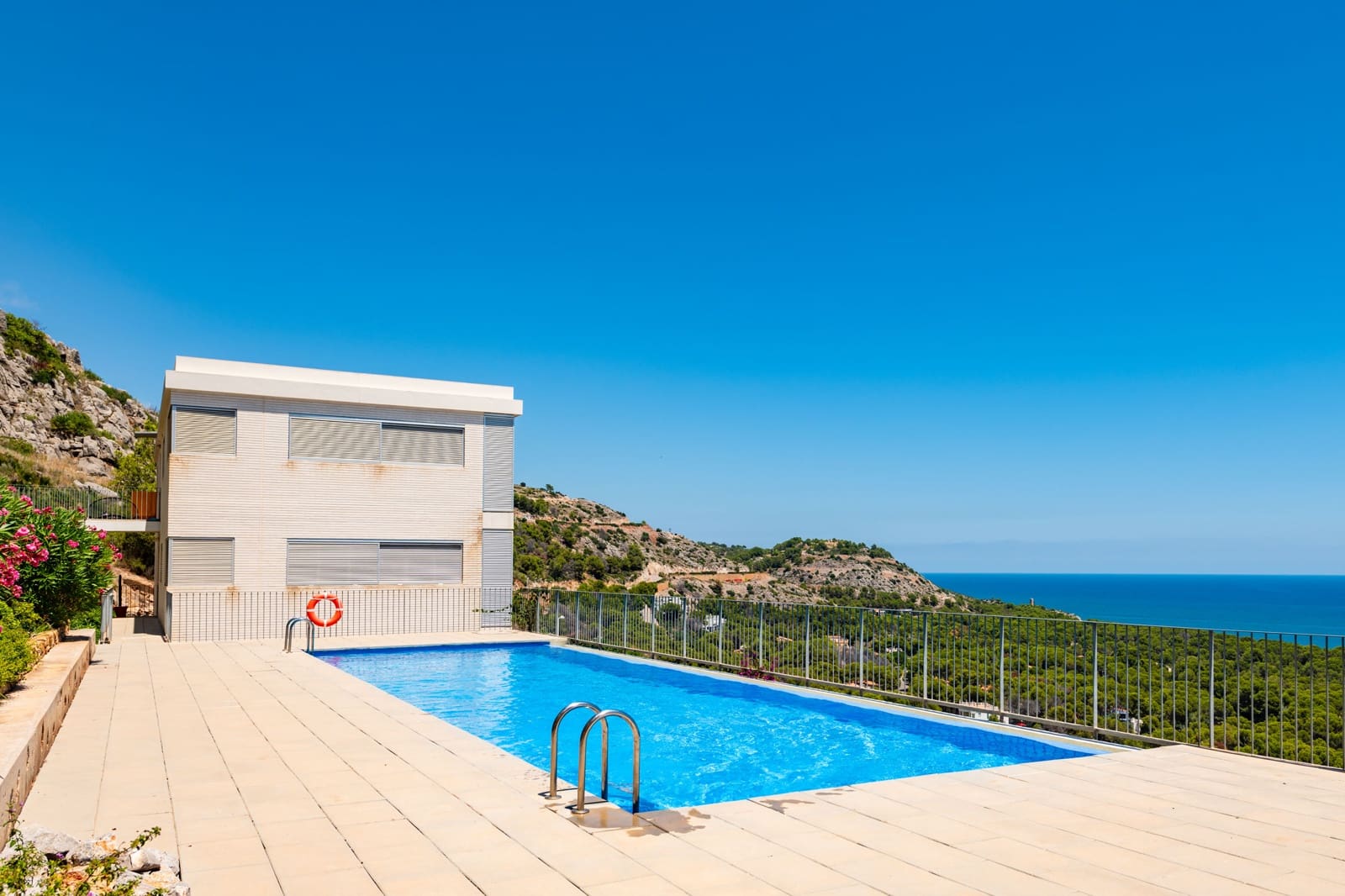 3 soveværelse Lejlighed til salg i Oropesa  med swimmingpool garage - € 600.000 (Ref: 9133859)