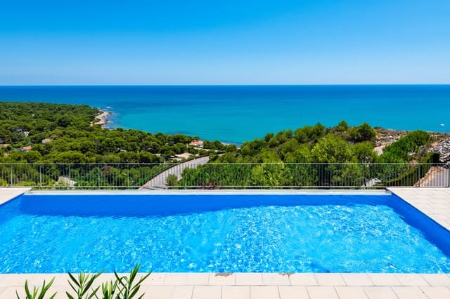 3 bedroom Apartment for sale in Oropesa  with pool garage - € 600,000 (Ref: 9133859)