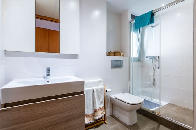 3 bedroom Apartment for sale in Oropesa  with pool garage - € 600,000 (Ref: 9133859)