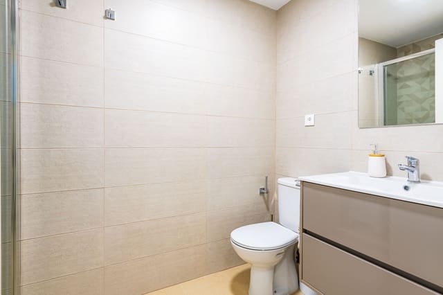 2 bedroom Apartment for sale in Oropesa  with pool garage - € 235,000 (Ref: 9133985)