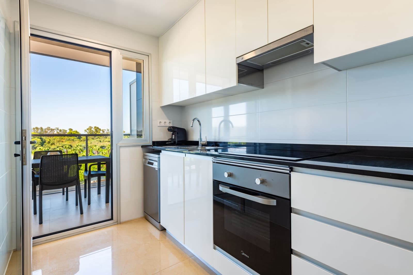 2 soveværelse Lejlighed til salg i Oropesa  med swimmingpool garage - € 235.000 (Ref: 9133985)