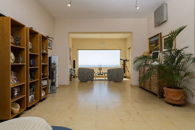 6 makuuhuone Omakotitalo myytävänä paikassa Benicàssim mukana uima-altaan 
autotalli - 850 000 € (Ref: 9501803)