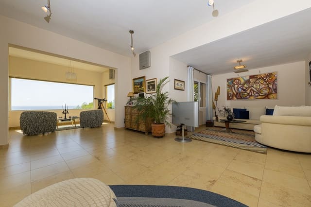 6 makuuhuone Omakotitalo myytävänä paikassa Benicàssim mukana uima-altaan 
autotalli - 850 000 € (Ref: 9501803)