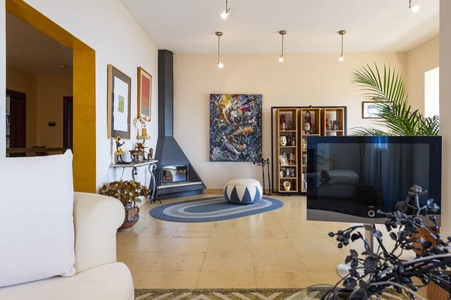 6 makuuhuone Omakotitalo myytävänä paikassa Benicàssim mukana uima-altaan 
autotalli - 850 000 € (Ref: 9501803)