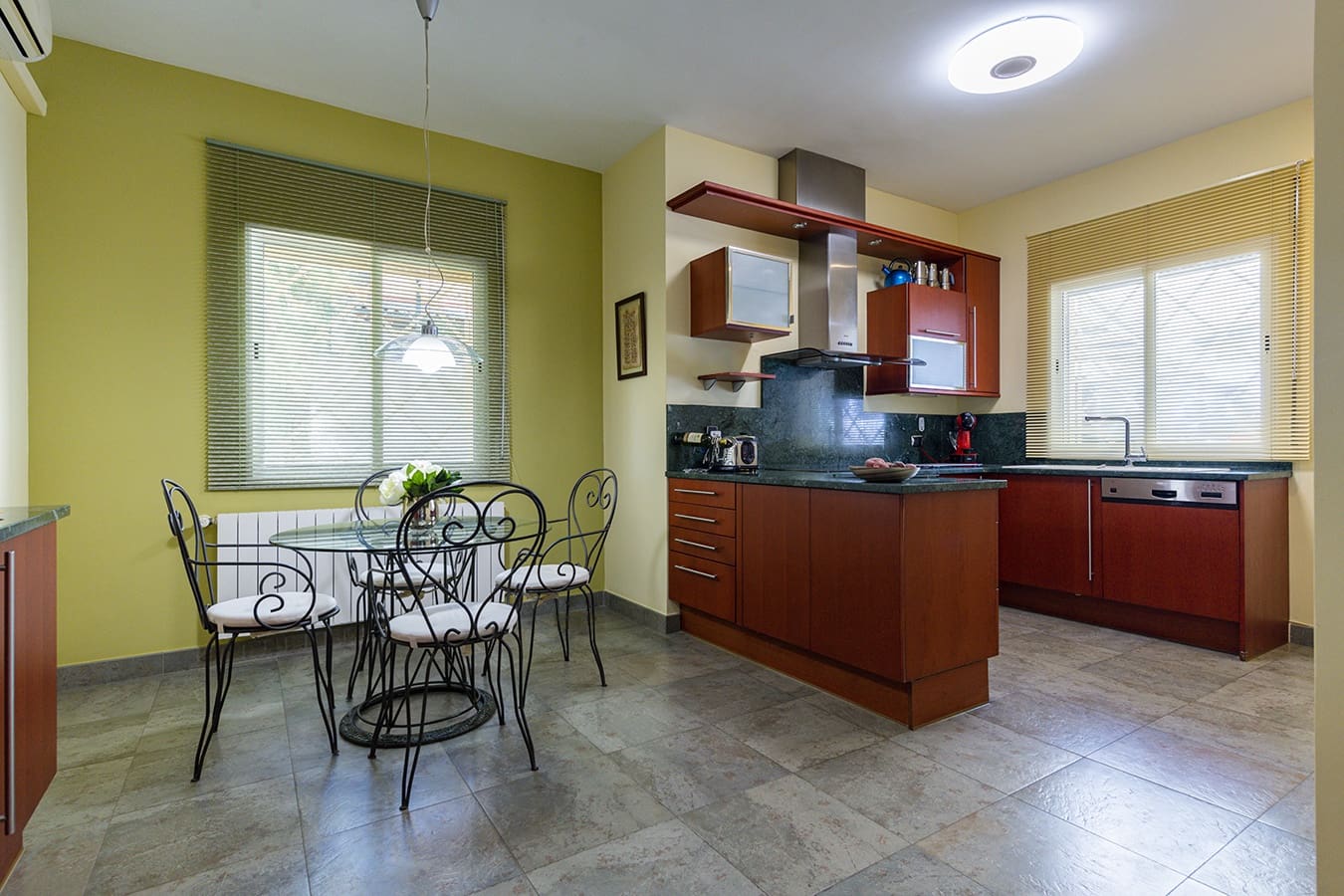 6 makuuhuone Omakotitalo myytävänä paikassa Benicassim mukana uima-altaan 
autotalli - 850 000 € (Ref: 9501803)