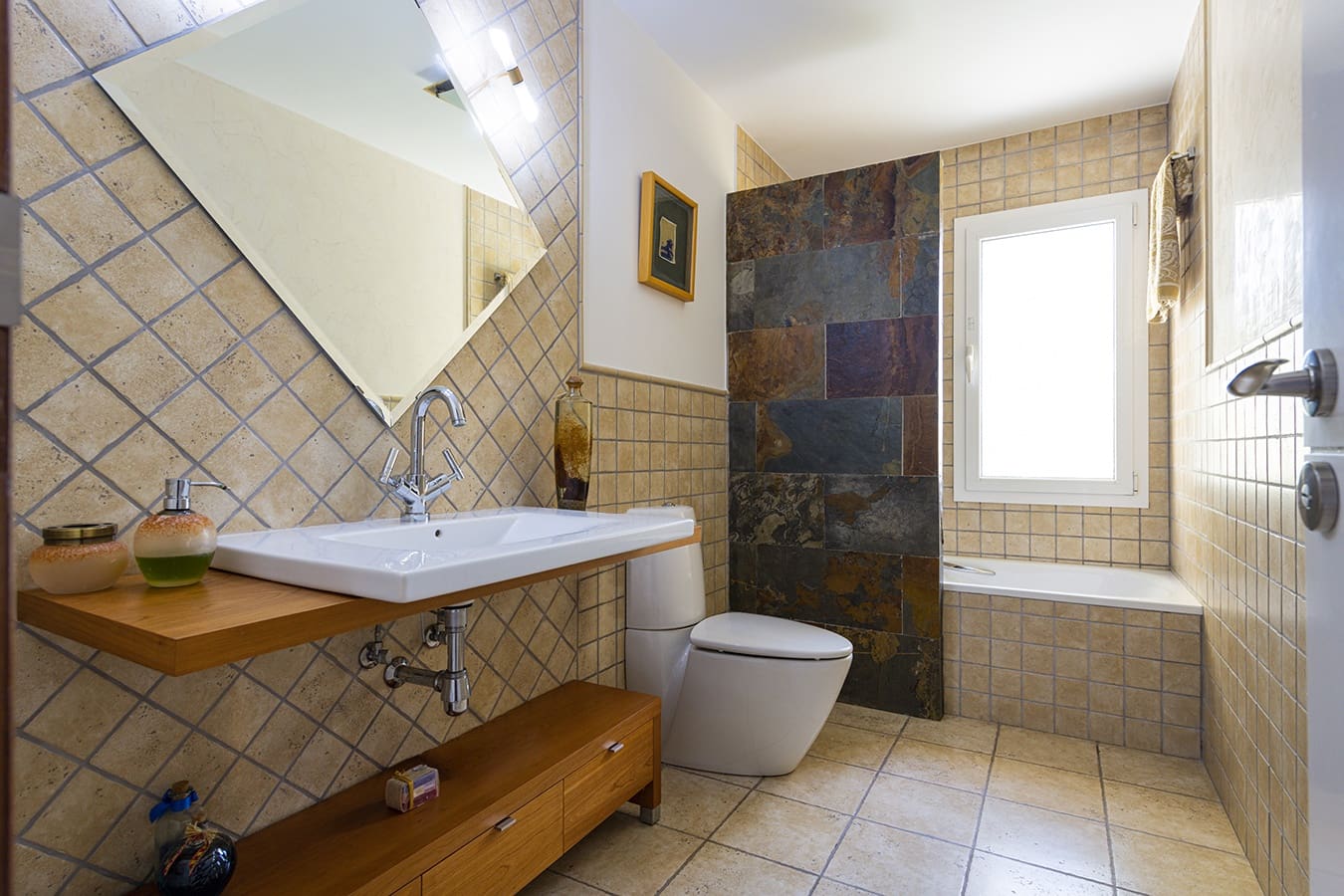 6 makuuhuone Omakotitalo myytävänä paikassa Benicassim mukana uima-altaan 
autotalli - 850 000 € (Ref: 9501803)